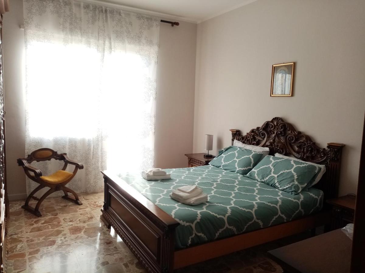 Bruno Turin Apartment Near The Metro Коленьо Екстериор снимка